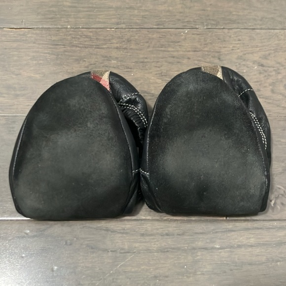 Burberry Fold Up Travel Slippers with Pouch Size S - Picture 7 of 12